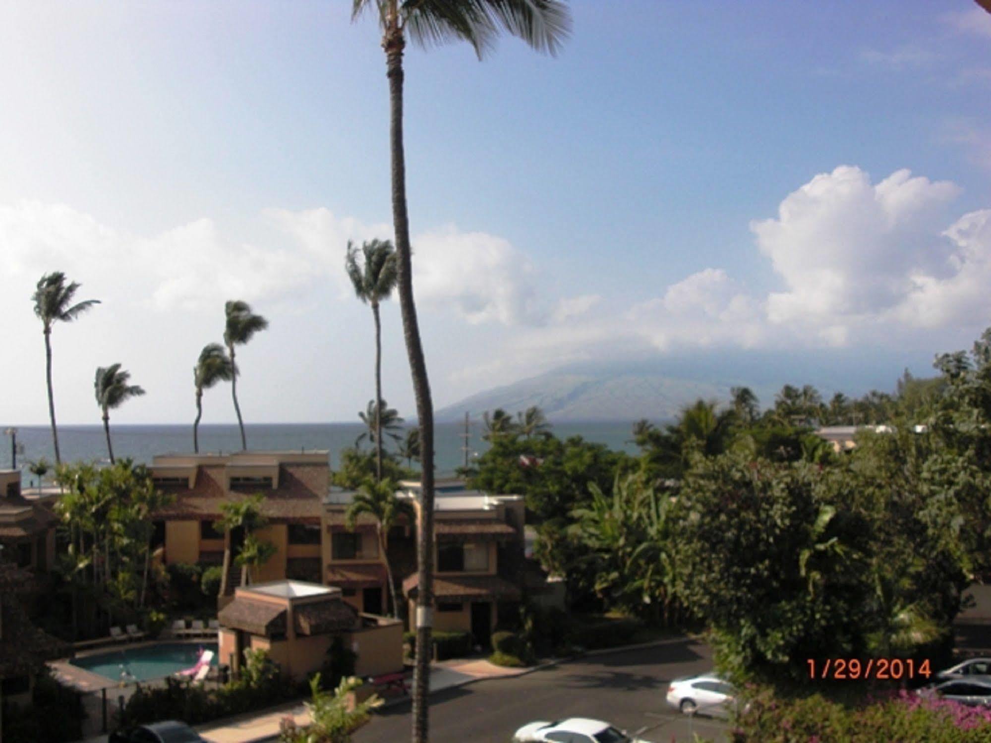 Kamaole Beach Royale Kihei Exterior photo